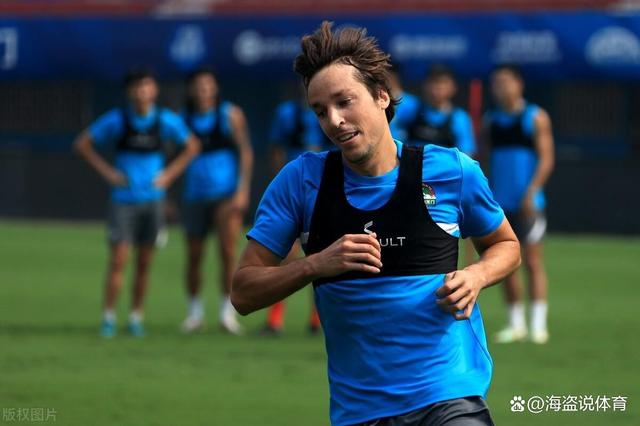 清晨印第安纳步行者备战中超；造点机会细节曝光；质疑声仍在；身体对抗强度拉满的简单介绍