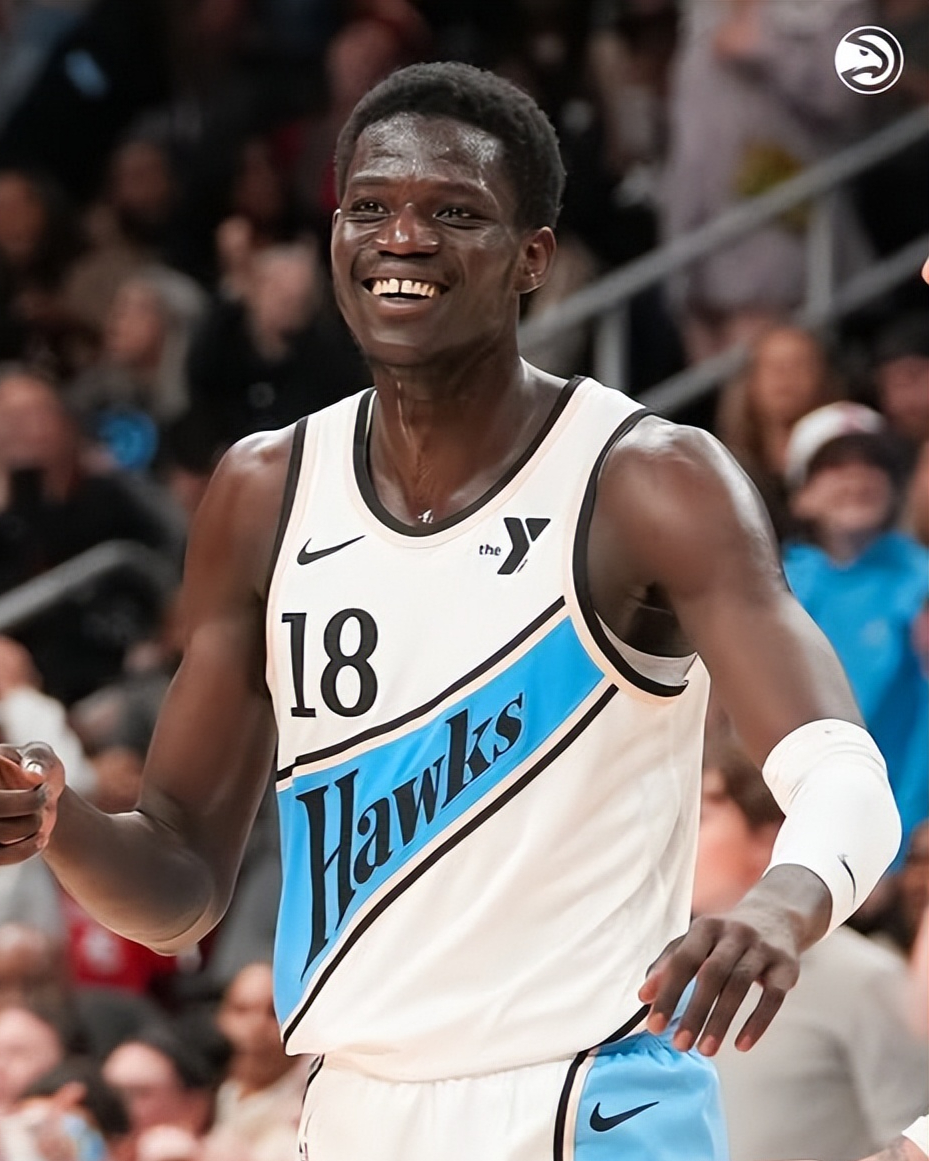 包含赛后NBA常规赛传出新动向,印第安纳步行者复出首秀,管理层表态:悬念犹存,临场指挥获称赞的词条 包含赛后NBA常规赛传出新动向,印第安纳步行者复出首秀,管理层表态:悬念犹存,临场指挥获称赞的词条