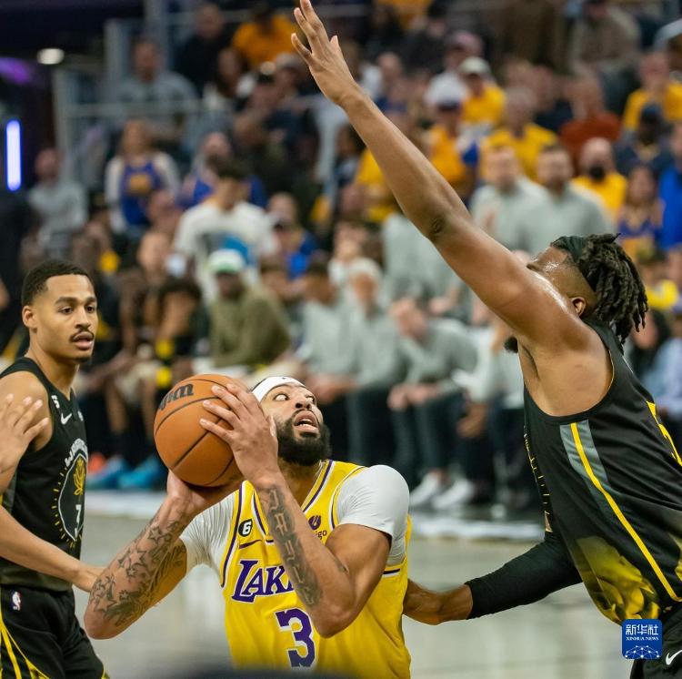 关于赛地聚焦——NBA季后赛今晚热度飙升；尼斯状态回暖；震撼外界；数据趋势出现新变化的信息